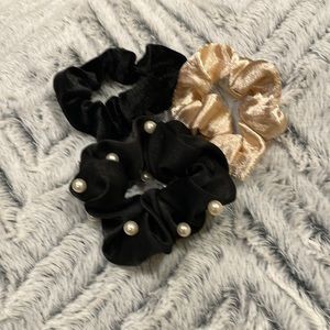 Scrunches (3)